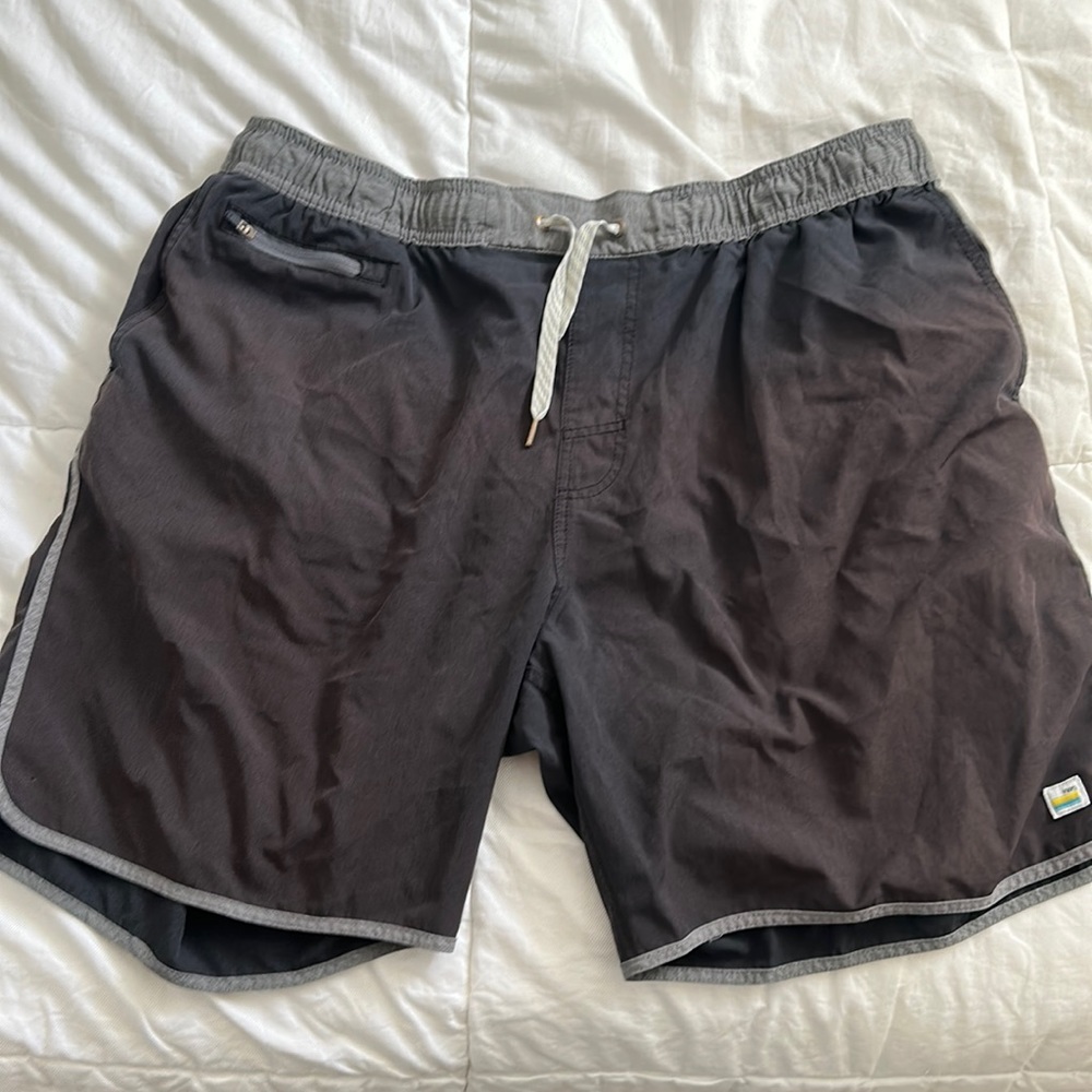 Vuori Banks XXL SHORTS